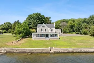 1366 Gardners Neck Road, Swansea, MA 02777 - Photo 2