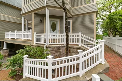 21 Pine Street #5, Manchester by the Sea, MA 01944 - Photo 2