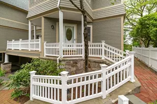 21 Pine St, Manchester by the Sea, MA 01944 - Photo 2