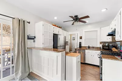 87 Shore Ave, Swansea, MA 02777 - Photo 18