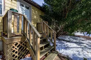 8 Old Meeting House Rd, Townsend, MA 01469 - Photo 2