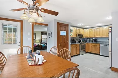 25 Upton Street, Millbury, MA 01527 - Photo 8