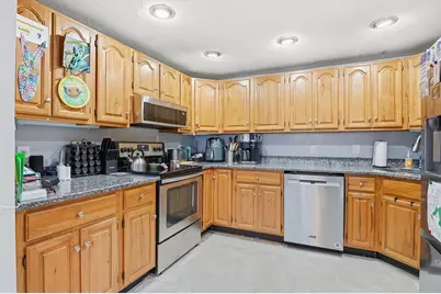 25 Upton Street, Millbury, MA 01527 - Photo 10