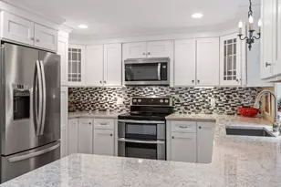 22 Tenney St, Georgetown, MA 01388 - Photo 10