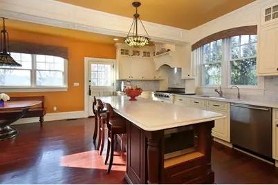 460 Heath Street, Brookline, MA 02467 - Photo 4