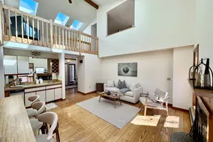 103 Meadow View Rd, Oak Bluffs, MA 02557 - Photo 8