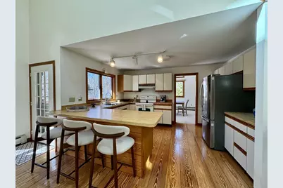 103 Meadow View Road, Oak Bluffs, MA 02557 - Photo 4