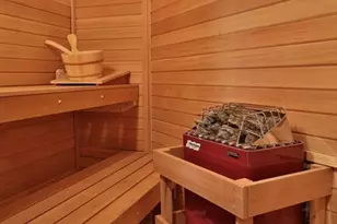 460 A Heath St, Brookline, MA 02467 - Photo 18