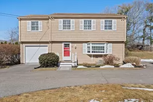 568 Webster St, Marshfield, MA 02050 - Photo 1