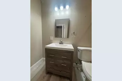 199 Pleasant St #2R, Marblehead, MA 01945 - Photo 10