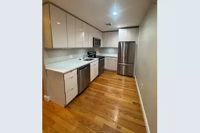 199 Pleasant St #2R, Marblehead, MA 01945 - Photo 2