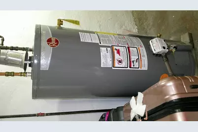 418 Rollstone St, Fitchburg, MA 01420 - Photo 22