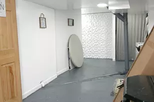 418 Rollstone St, Fitchburg, MA 01420 - Photo 18