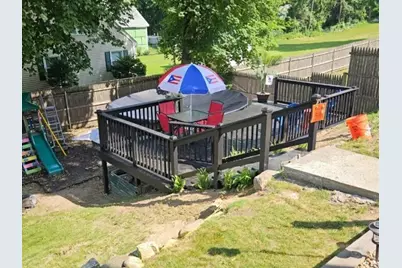 418 Rollstone St, Fitchburg, MA 01420 - Photo 6