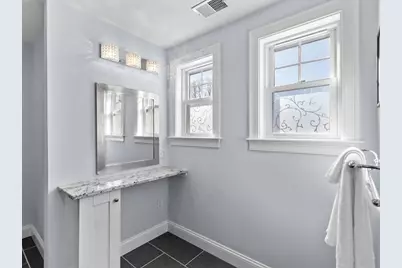 40 Catherine #B, Boston, MA 02131 - Photo 16