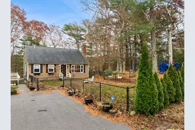 163 Lake Dr, Plymouth, MA 02360 - Photo 2