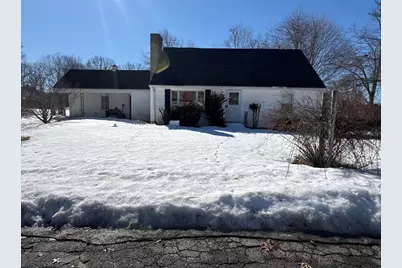 39 Fairlawn Ave, Oxford, MA 01540 - Photo 1