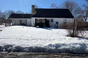 39 Fairlawn Ave, Oxford, MA 01540 - Photo 1