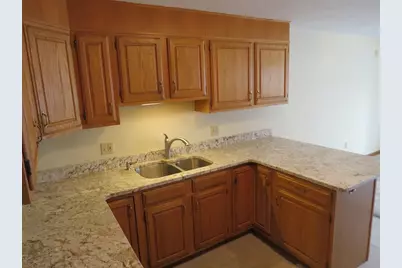 5B Pond View Way #5B, Northborough, MA 01532 - Photo 4