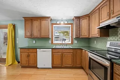 74 Locust Ave, Southbridge, MA 01550 - Photo 4