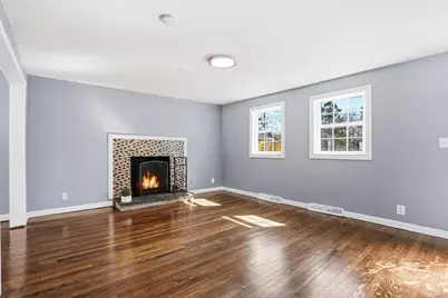 183 Sherwood Dr S, Marlborough, MA 01752 - Photo 2