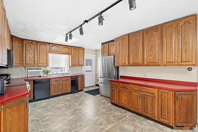 79 Royce Rd, Marlborough, MA 01752 - Photo 4