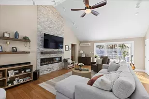 282 Thurston St, Wrentham, MA 02093 - Photo 4