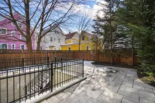 2 Gold Star Ct, Cambridge, MA 02140 - Photo 28