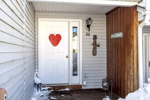 101 Bridle Cross Rd, Fitchburg, MA 01420 - Photo 2