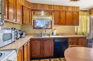 224 Riverdale St, West Springfield, MA 01089 - Photo 12