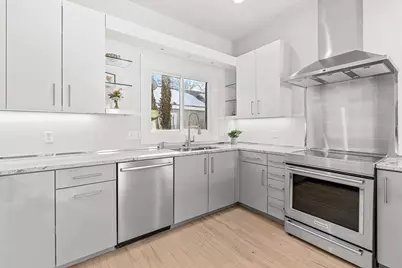 104 Cottage Street, Melrose, MA 02176 - Photo 12