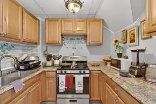 464 Birch St, Fall River, MA 02724 - Photo 16