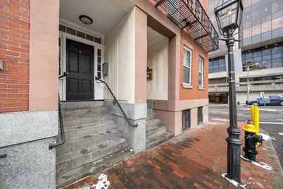 4 Derne St #1, Boston, MA 02114 - Photo 20
