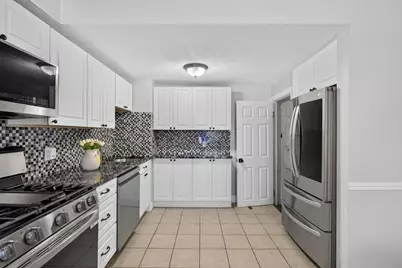 24 Mague Ave #24, Newton, MA 02465 - Photo 8