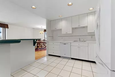 1008 Paradise Road #1M, Swampscott, MA 01907 - Photo 14