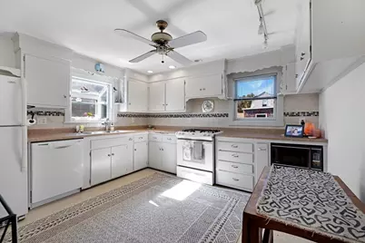 61 Oxford St., Fairhaven, MA 02719 - Photo 12