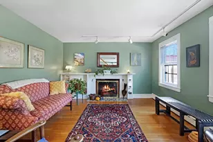 61 Oxford St, Fairhaven, MA 02719 - Photo 2