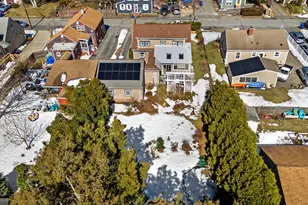 61 Oxford St, Fairhaven, MA 02719 - Photo 4