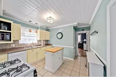 51 Channing St, Quincy, MA 02170 - Photo 2