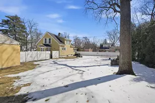 42 Carroll St, Springfield, MA 01118 - Photo 32