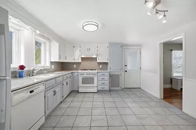 42 Carroll Street, Springfield, MA 01118 - Photo 2