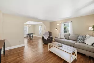 42 Carroll St, Springfield, MA 01118 - Photo 6