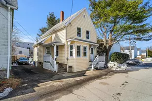 12 Arthur St, Gloucester, MA 01930 - Photo 2