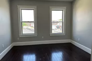 181 Chelsea St, Everett, MA 02149 - Photo 8