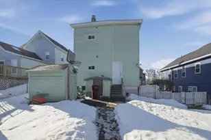 28 Warnock St, Lowell, MA 01852 - Photo 24