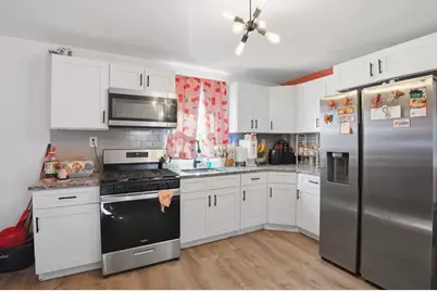 28 Warnock Street, Lowell, MA 01852 - Photo 4