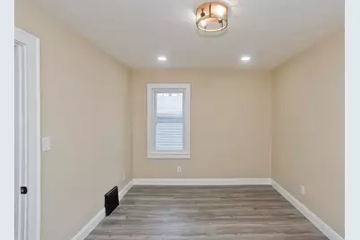 1709 Memorial Dr, Chicopee, MA 01020 - Photo 14