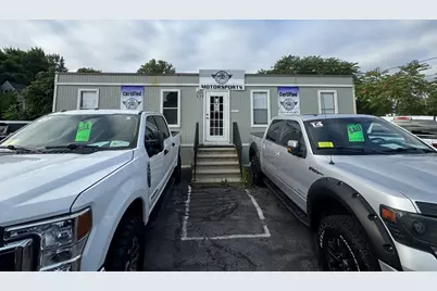 639 Rogers St, Lowell, MA 01852 - Photo 2