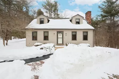 20 Vine St, Douglas, MA 01516 - Photo 2