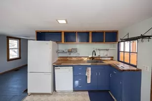 2 Teconnett Path, Worcester, MA 01605 - Photo 2